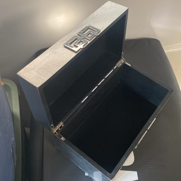 Metallic box 11” x 4” - Picture 2 of 2